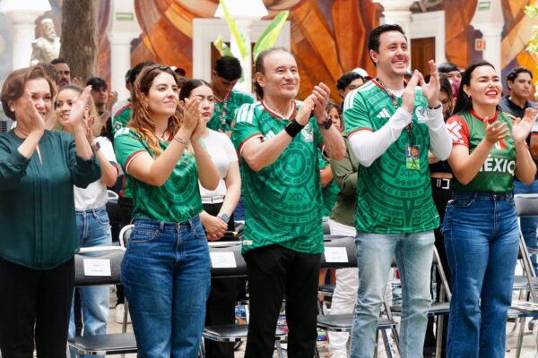 Durazo celebra debut de México en la FIFA 2026 junto a jóvenes sonorenses