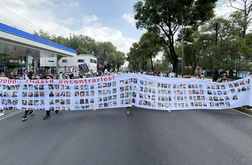 Familiares de desaparecidos hacen oír su voz en arranque del Mundial