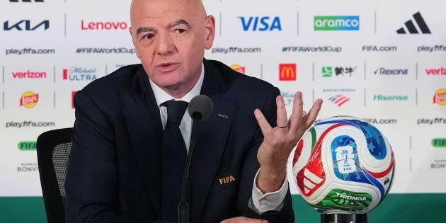 Infantino asegura estar "feliz de ver a Irán" en el Mundial pese a tensiones