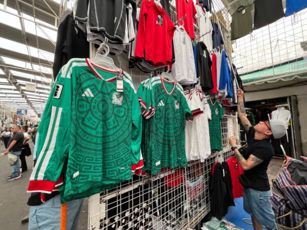 La camiseta no oficial de la selección mexicana muere de éxito