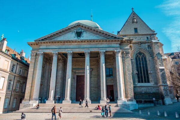 La Ginebra de Borges: un recorrido por la ciudad suiza siguiendo sus huellas