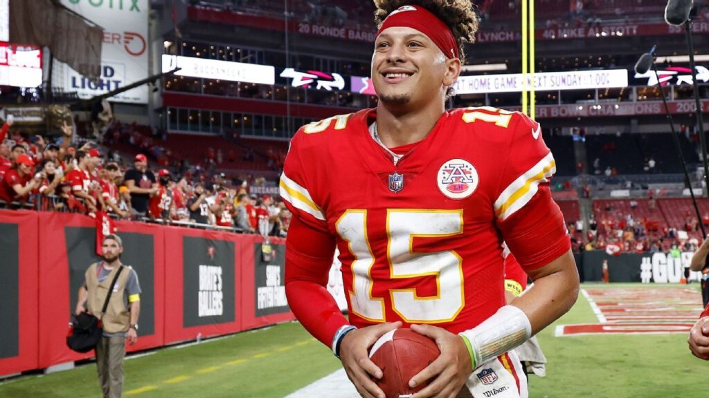 Mahomes ganará más de $500 millones en un acuerdo reestructurado