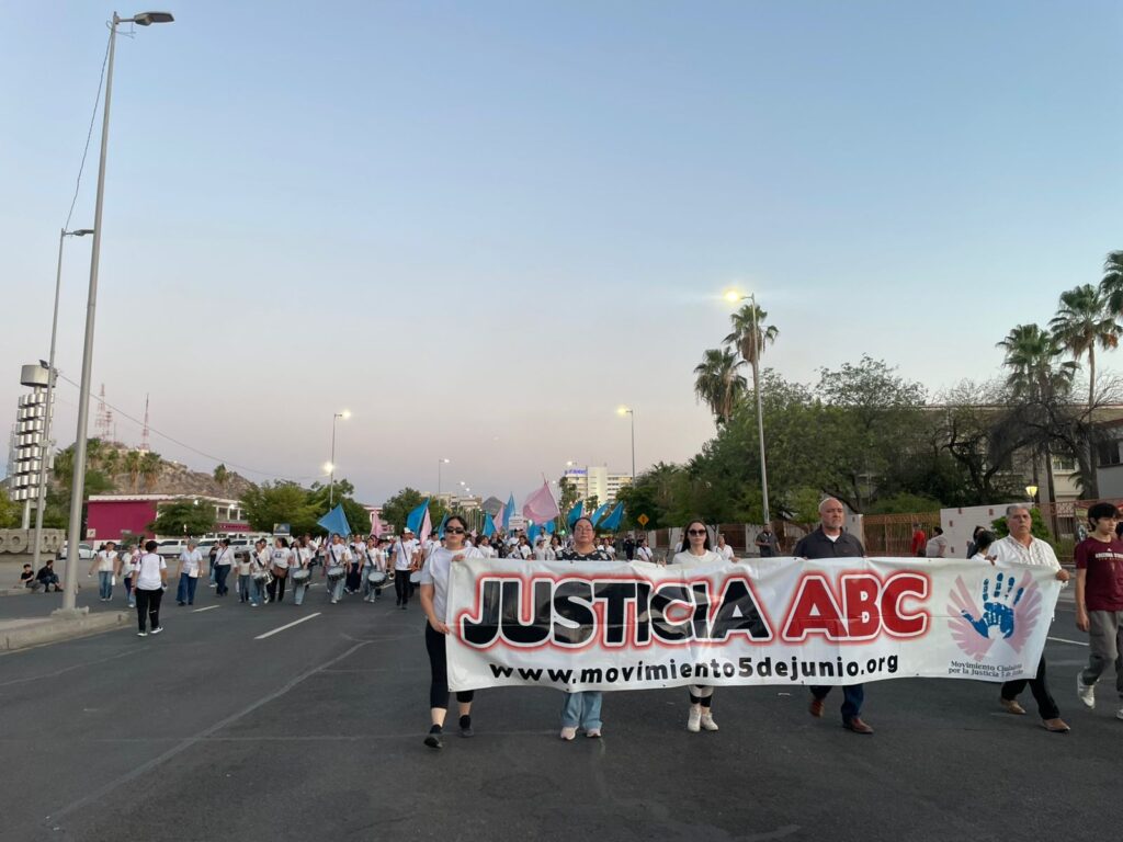 Marchan por justicia a 17 años de la tragedia de la Guardería ABC
