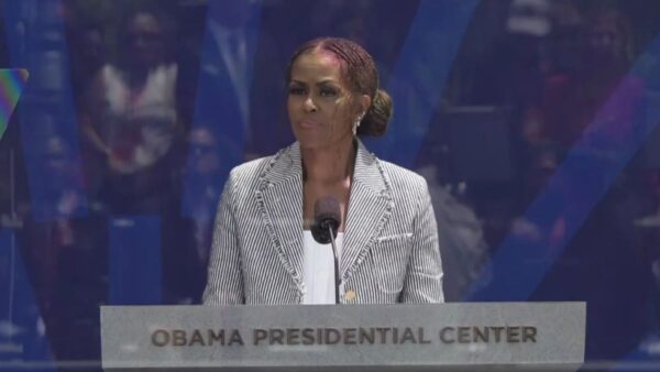Michelle Obama a favor de jóvenes migrantes