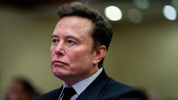 Musk se vuelve el primer billonario de la historia