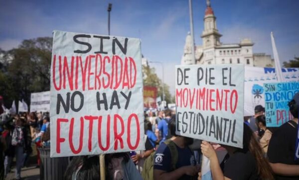 Protestas universitarias continúan en Argentina