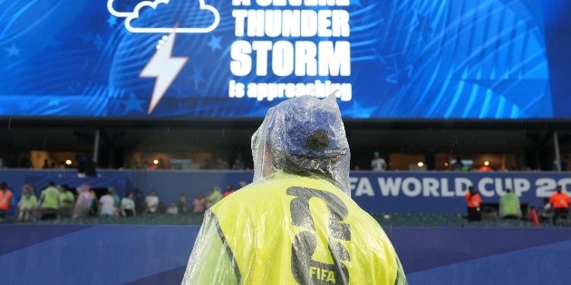 ¿Qué pasa si se suspende un partido por tormenta eléctrica en el Mundial? Los protocolos de la FIFA explicados