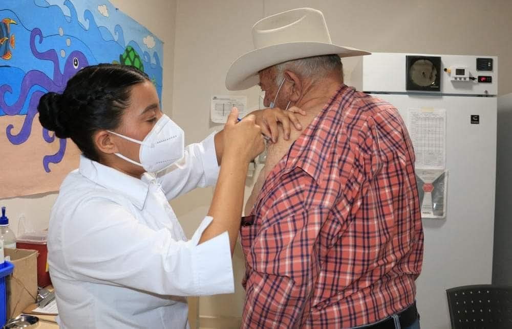 Solo 34 por ciento de mayores de 50 años se perciben sanos, según Inegi