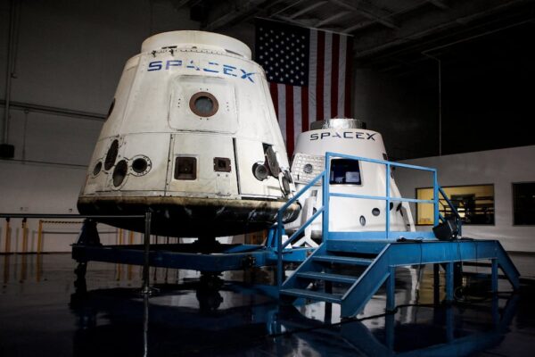 SpaceX derriba las puertas del Nasdaq 100 y pone a prueba a fondos cotizados de todo el mundo
