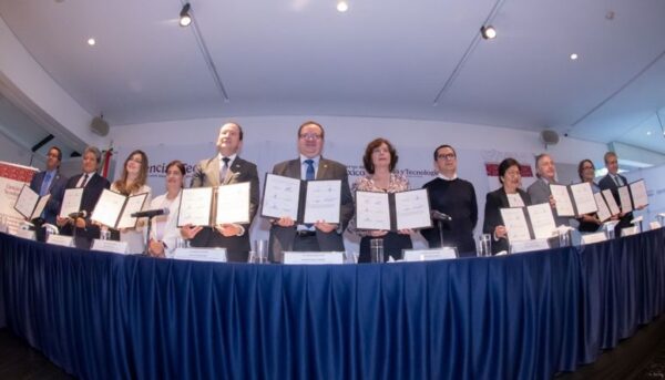 UNAM y Tec de Monterrey unen fuerzas para impulsar la biotecnología en México