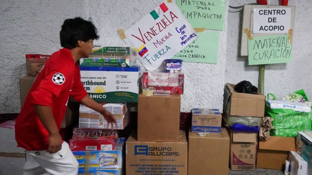Abren 21 centros de acopio en CDMX para Venezuela
