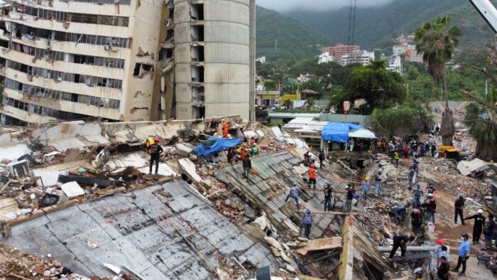 Venezuela | Cifra de muertos por sismos sube a 4,490; son 16,740 heridos - Ilustración 1