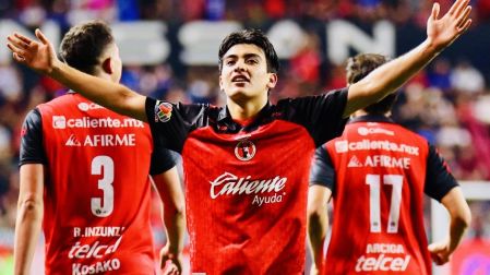 Gil Mora se viste de héroe y Xolos derrota a Cruz Azul en la frontera - Ilustración 3