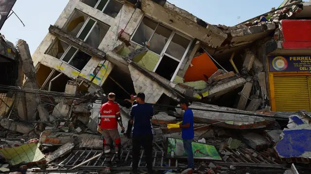 Qué es la subducción de placas que provocó el mayor terremoto en Colombia de la última década (y por qué no está conectado con los de Venezuela) - Ilustración 2
