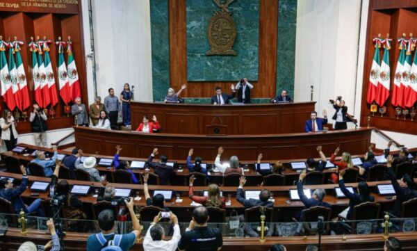 Congreso de Sinaloa sesiona por gubernatura interina