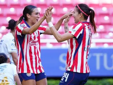 Chivas saca un sufrido triunfo ante Santos en Torreón - Ilustración 1