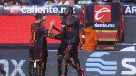 Xolos acaba con la racha de Santos y le propina una goleada con sabor a Liguilla - Ilustración 1