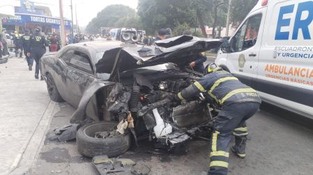 Terrible choque en las Tortas de la 12 en Coyoacán deja un muerto y heridos - Ilustración 1