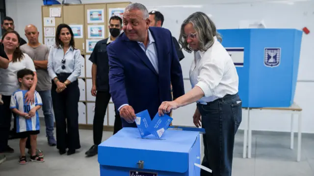 En vivo: Netanyahu busca mantenerse en el poder en las primeras elecciones en Israel tras los ataques del 7 de octubre - Ilustración 1