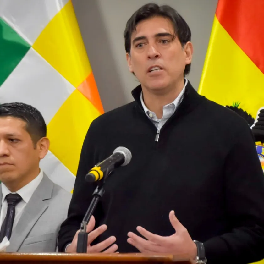 Evo Morales denuncia allanamientos en Bolivia y acusa al gobierno de Rodrigo Paz de persecución política - Ilustración 1